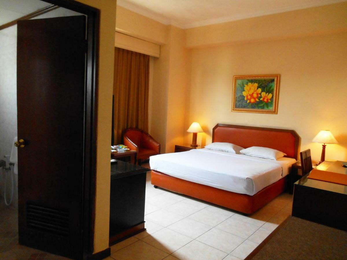 Prinsen Park Hotel Jakarta Exterior photo